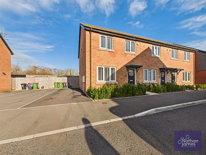 3 Bedroom End Terrace House For Sale In Mervale Place, Newport, NP19