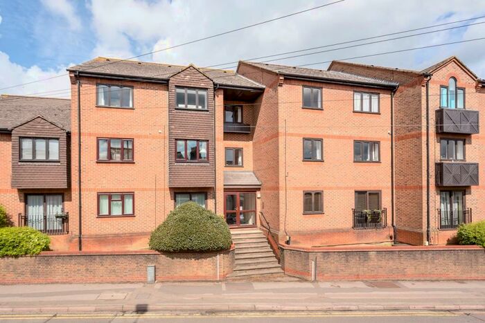 1 Bedroom Apartment To Rent In Stanhope Road, St Albans, AL1