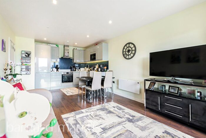 1 Bedroom Flat For Sale In Mollison Drive, Wallington, SM6