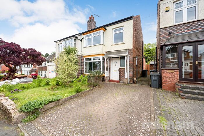 3 Bedroom Semi-Detached House For Sale In Lodge Hill Road, Selly Oak, Birmingham, B29
