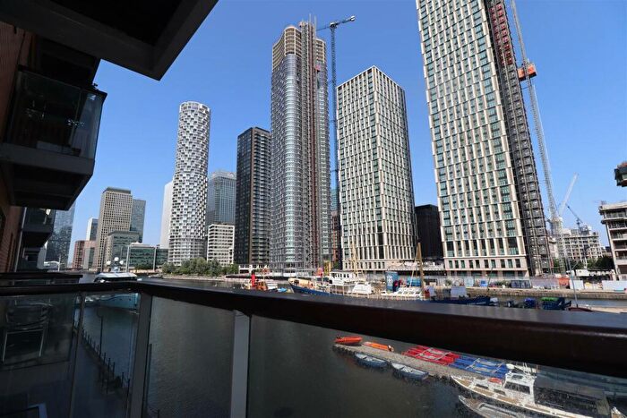 1 Bedroom Apartment To Rent In Lawn House Close, London, E14