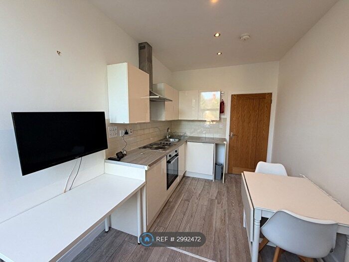 1 Bedroom Flat To Rent In Century House, Leicester, LE2