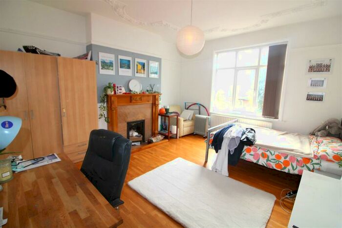 8 Bedroom House To Rent In Harrington Drive, Nottingham, NG7