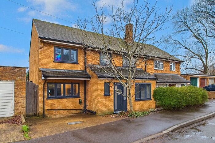 4 Bedroom Semi Detached House For Sale In Musk Hill, Hemel Hempstead, HP1