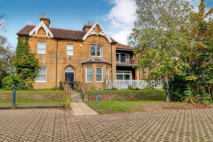 1 Bedroom Flat For Sale In North Road, Sherborne, DT9