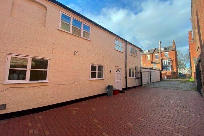 5 Bedroom Cottage To Rent In Clarendon Place, Leamington Spa, CV32