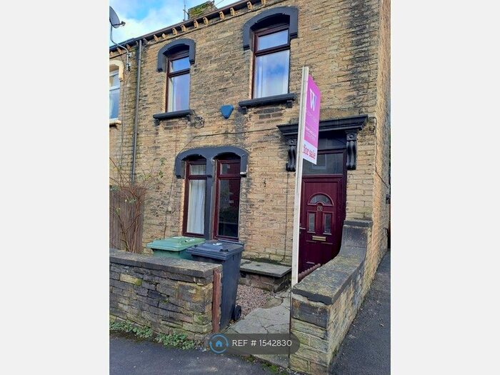 2 Bedroom Semi-Detached House To Rent In Richardson Street, Bradford, BD12