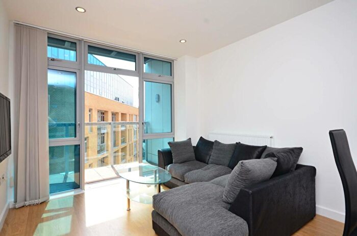 1 Bedroom Flat To Rent In Iona Tower, Limehouse, London, E14
