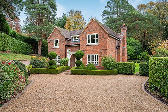 5 Bedroom Detached House For Sale In New Road, Digswell, Welwyn, AL6