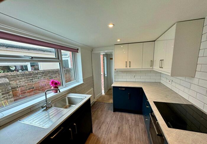 3 Bedroom Terraced House To Rent In Hatherley Road, Reading, RG1