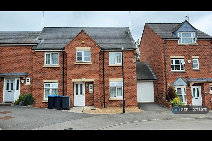 3 Bedroom Semi-Detached House To Rent In Sissinghurst Close, Rugby, CV22
