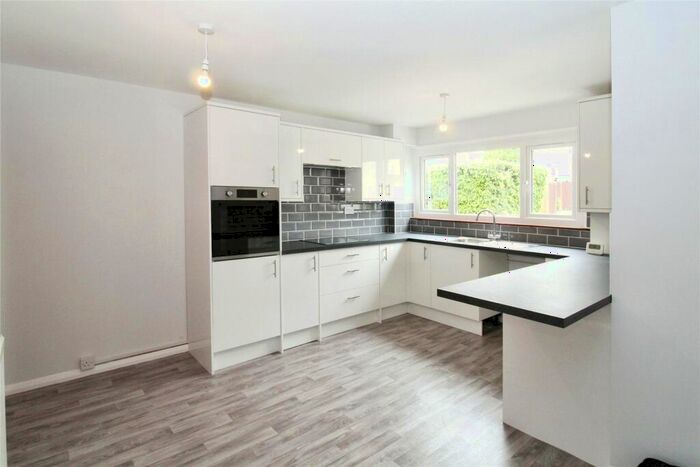 3 Bedroom Terraced House To Rent In Curlew Gardens, Waterlooville, Hampshire, PO8