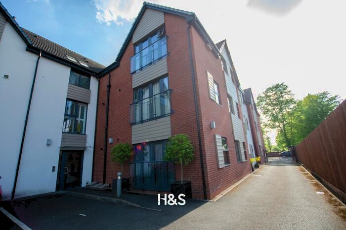 2 Bedroom Flat To Rent In Stratford Road, Shirley, Solihull, B90