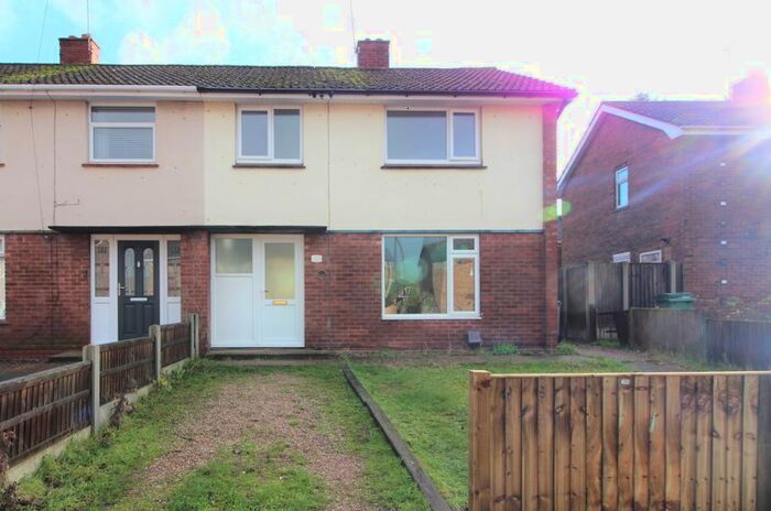 3 Bedroom Semi-Detached House To Rent In Chestnut Drive, Ollerton, Newark, NG22