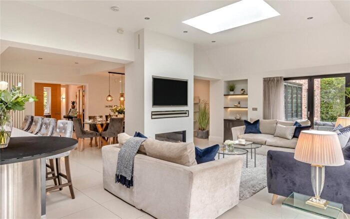 5 Bedroom Detached House For Sale In Hawthorn Lane, Wilmslow, Cheshire, SK9