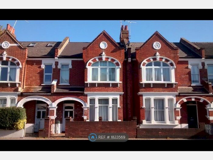 3 Bedroom Maisonette To Rent In Fulham Palace Road, London, SW6