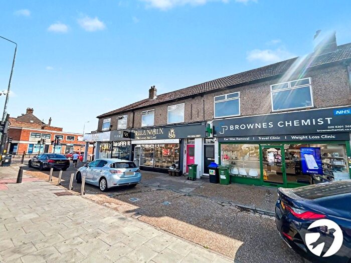 2 Bedroom Flat To Rent In Blackfen Road, Sidcup, DA15