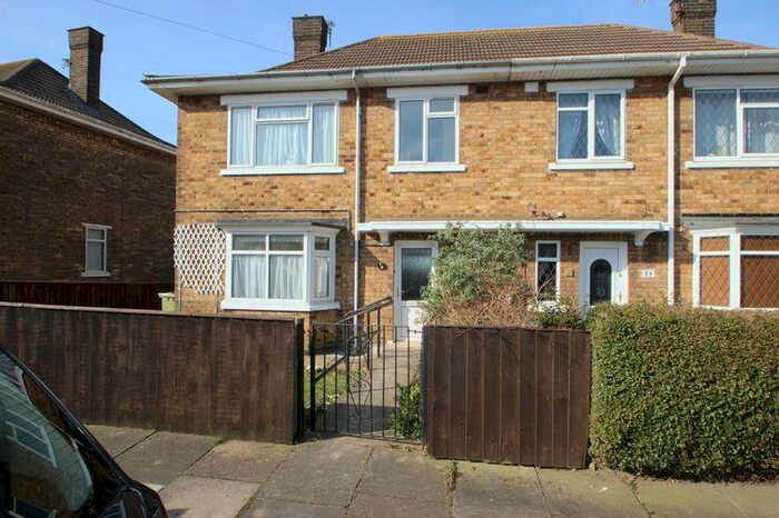 3 Bedroom Semi-Detached House To Rent In Montgomery Road, Cleethorpes, DN35