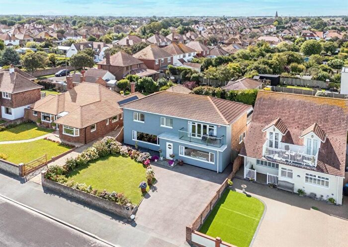 4 Bedroom Detached House For Sale In Royal Esplanade, Westbrook, Margate, CT9