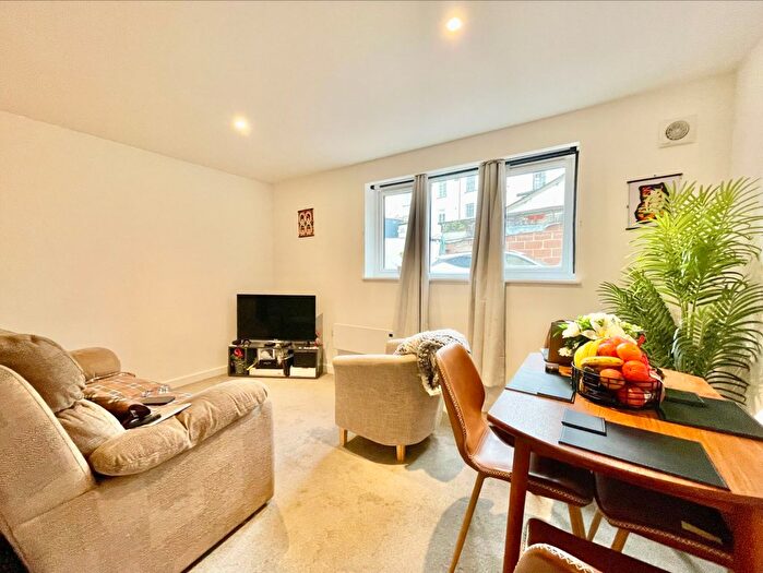 1 Bedroom Flat For Sale In Flat, Florist Court, High Street, Cullompton, EX15