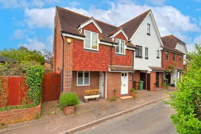 3 Bedroom End Of Terrace House For Sale In Cage Lane, Horsmonden, Tonbridge, TN12