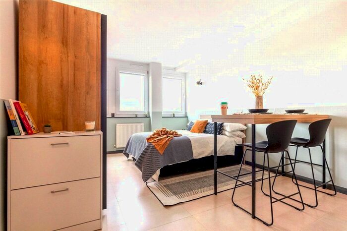 Studio To Rent In Uncle Stockwell, Courland Grove, London, SW8