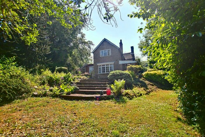 4 Bedroom Detached House For Sale In Pump Lane, Orpington, Kent, BR6