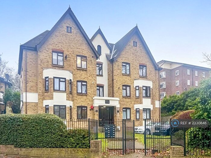 2 Bedroom Flat To Rent In Dukes Court, London, SE13
