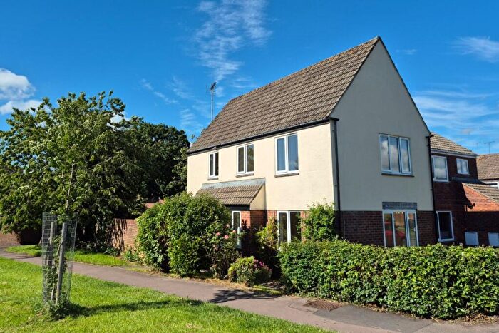 3 Bedroom Semi-Detached House For Sale In Lancaster Road, Yate, BS37