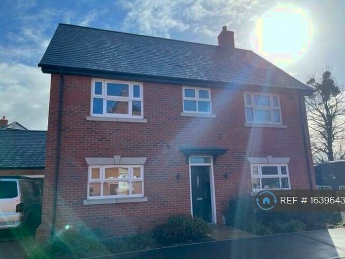 4 Bedroom Detached House To Rent In St Michaels Road, Manningtree, CO11
