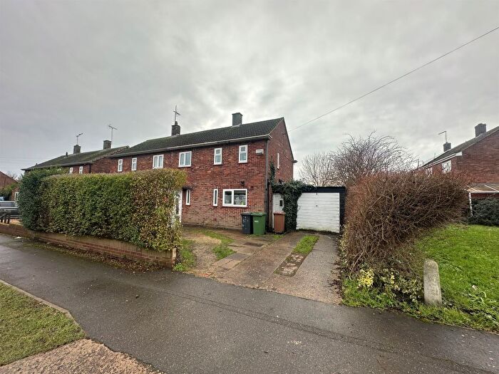 2 Bedroom Semi Detached House For Sale In Viney Close, Peterborough, PE1