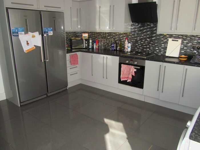 6 Bedroom Terraced House To Rent In Donnington Road, Reading, RG1