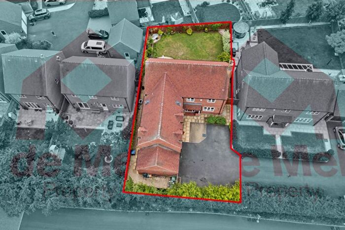 4 Bedroom Detached House For Sale In Banady Lane, Stoke Orchard, Gloucestershire, GL52