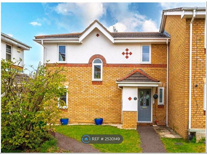 2 Bedroom End Of Terrace House To Rent In Aldrich Gardens, Cheam, Sutton, SM3