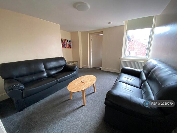 6 Bedroom Maisonette To Rent In Ashleigh Grove, West Jesmond, Newcastle Upon Tyne, NE2