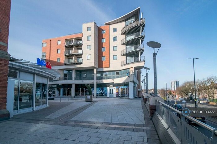 2 Bedroom Flat To Rent In Broadway Plaza, Birmingham, B16