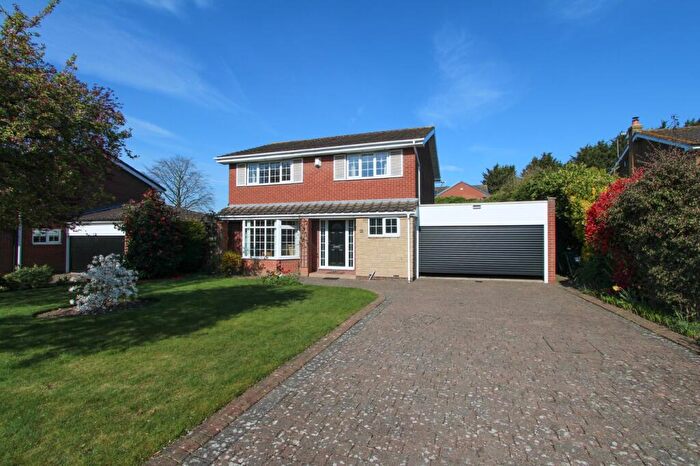 4 Bedroom Detached House For Sale In The Hollows, Bessacarr, Doncaster, DN4