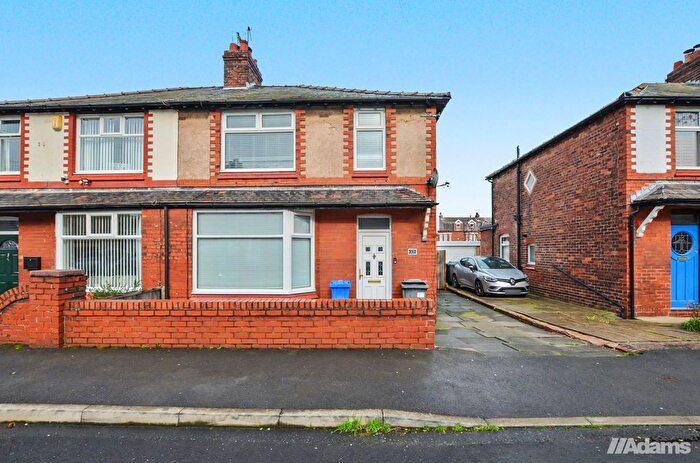 3 Bedroom Semi Detached House For Sale In Oxford Road, Runcorn, WA7