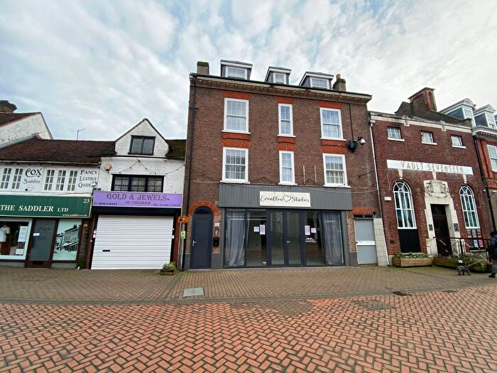 1 Bedroom Flat To Rent In High Street, Chesham, HP5