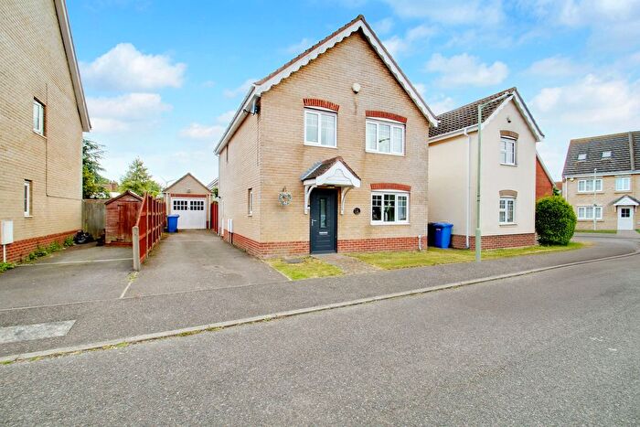 4 Bedroom Detached House For Sale In Amber Drive, Kessingland, NR33