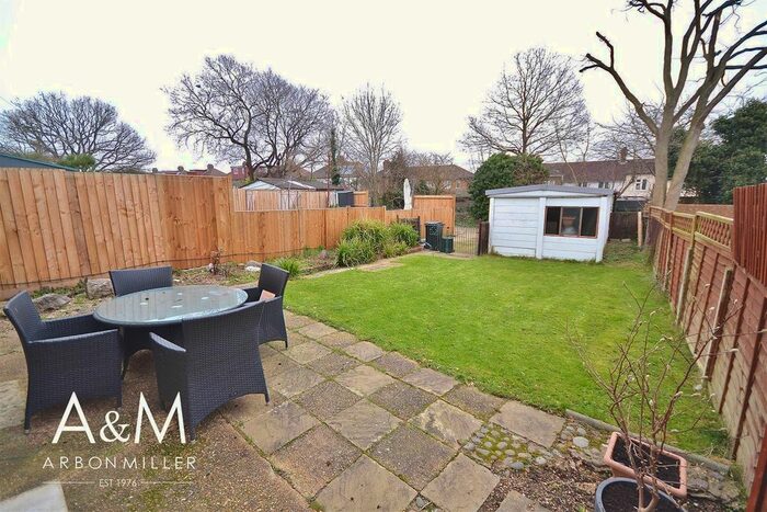 3 Bedroom Property To Rent In Hanover Gardens, Ilford IG6