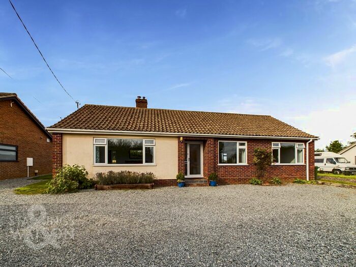 3 Bedroom Detached Bungalow To Rent In Toprow, Wreningham, Norwich, NR16