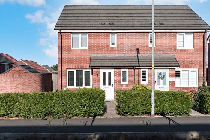 3 Bedroom Semi-Detached House To Rent In Hawling Street, Redditch, Worcestershire, B97