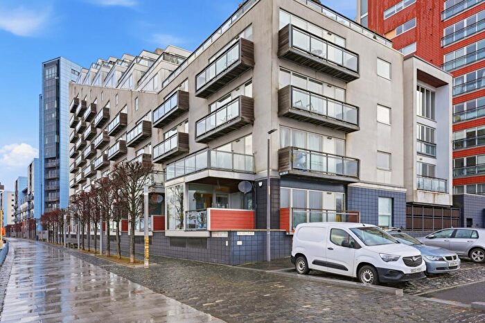 2 Bedroom Apartment For Sale In Meadowside Quay Walk, Glasgow, G11