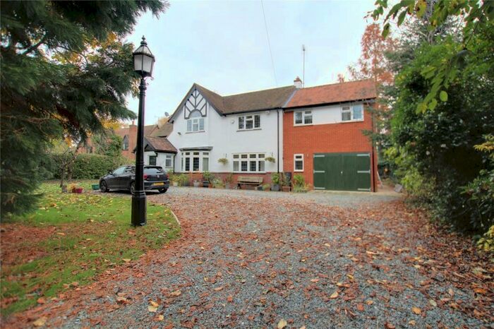 4 Bedroom Detached House To Rent In Milestone Avenue, Charvil, Berkshire, RG10