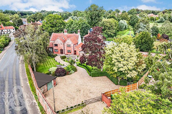 6 Bedroom Detached House For Sale In Mill Road, Horstead, Norwich, NR12