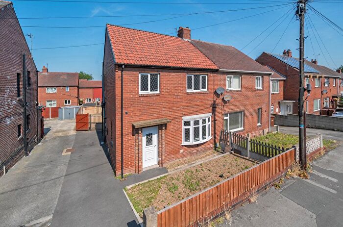 3 Bedroom Semi Detached House For Sale In Leatham Crescent, Featherstone, Pontefract, West Yorkshire, Uk, WF7