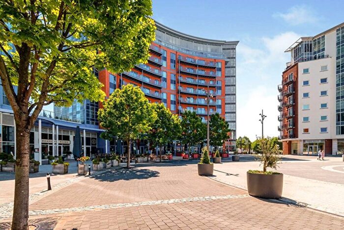 2 Bedroom Flat To Rent In Gunwharf Quays, Portsmouth, Hampshire, PO1
