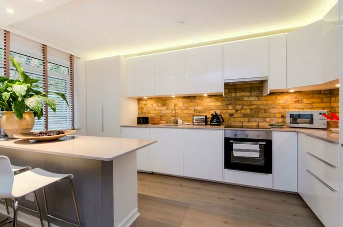 1 Bedroom Flat To Rent In Elm Park Gardens, Chelsea, London, SW10