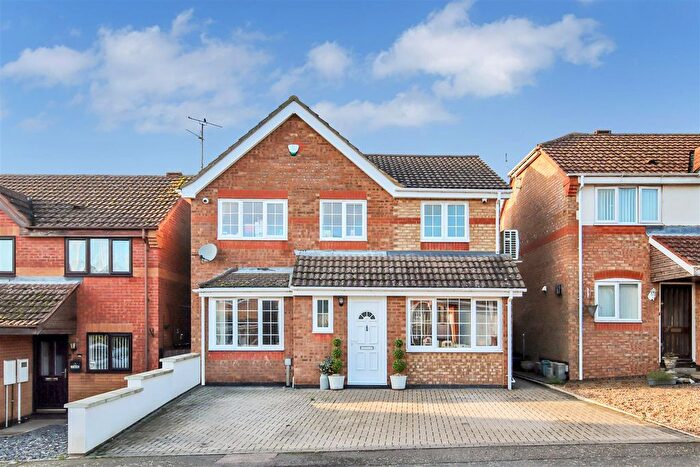 4 Bedroom Detached House For Sale In Cunningham Close, Higham Ferrers, NN10